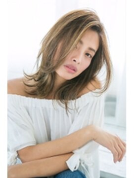 クロエ 天王寺(Cloe) 外国人風 エアリーロブ