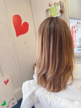 ヘアーブティック にし　NISHI レイヤースタイル