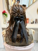 エルバイラビス 大宮(elu by lovis)&nbsp;《momo》ハーフアップ/結婚式/お呼ばれ/大宮/エアリーロング