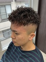 フイ 代々木(Hui)&nbsp;メンズ/アップバング/ツーブロックマッシュ/束間ショート/波巻き