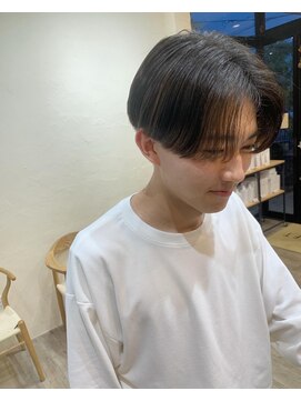 シフト(SHEEFT) ナチュラルセンターパートマッシュ20代30代 韓国風スタイル
