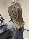 バレイヤージュ、ハイライト、レイヤーロング、グレーベージュ
