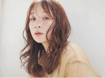 エミー 目白(emiy)の写真/ブリーチ無しでつくる高発色な透明感カラーが得意♪赤みを抑えた透き通るような透明感カラーが人気☆