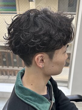 フィフス 天神大名(fifth) 天神シャドウパーマ波巻きスパイラルパーマメンズマッシュ弱め