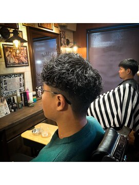 スペインカール×似合わせ刈り上げ