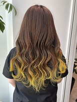 ステア ケース(stair case)&nbsp;グラデーションカラーイエロー髪質改善トリートメント