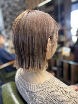 エミタス 三年坂(Emitas) 切りっぱなしボブ