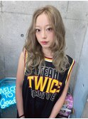 ミルクティーブロンドニュアンスウルフワンホンレイヤー渋谷