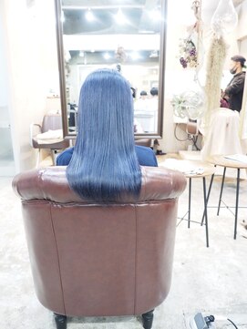 コニ(Coni) ♪Coni百瀬♪派手髪/ブルーカラー/ブルーヘア/ダークブルー