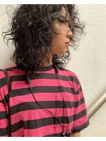 ビビト(bibito) bibito 原宿ウルフカット ネオソバージュ 強めパーマヘア