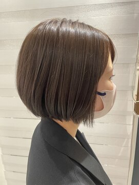 ウタ(uta) 大人可愛いフォギーベージュ