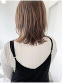 毛先のハネが可愛いレイヤーボブ
