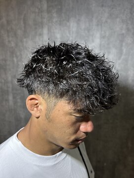 ヒロギンザバーバーショップ 新宿店(HIRO GINZA BARBER SHOP) 波巻きパーマ