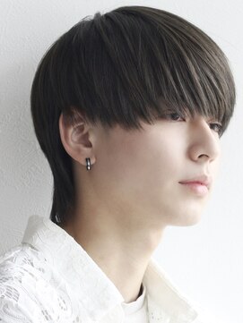 オーシャン トーキョー サニー(OCEAN TOKYO Sunny) 韓国ヘアカルマパーマ韓国マッシュセンターパート黒髪ウルフ