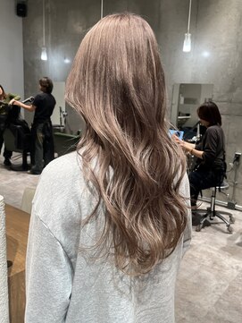 モニカ 栄店(MONIQA) ミルクティーベージュ