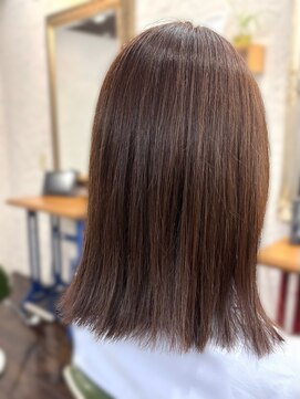 ハテナ(hatena) ぱつっとミディアム×ヴァイオレットブラウン