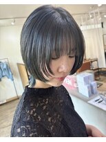アーブルポンテ(ARBRE ponte) ハイライトブルーデザインカラーウルフカット
