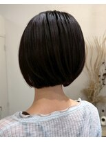 ロッカ(ROCCA)&nbsp;コンパクトショートボブ×艶感ダークカラーダークブルー