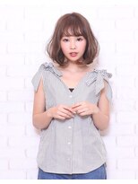 カミビト マヴィー(kamibito mavie)&nbsp;ゆるフワ　フェミニン　アッシュベージュ　20代、30代、40代人気