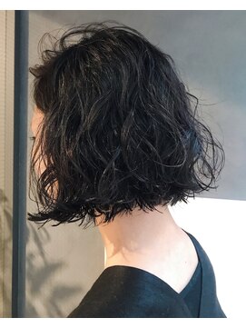 アイミーマイン(I ME MINE) 【I ME MINE】ヘルシー大人パーマボブ