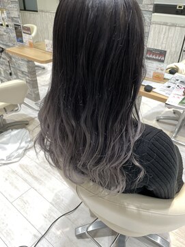 ファーストエンド 三ツ屋店(1st END.) グラデーション