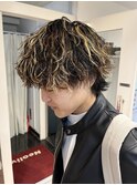 メンズパーマ　メッシュ　ハイライト　波巻き　［横浜／横浜駅］