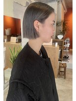 ユニ(uni)&nbsp;ブリーチカラー/グレージュ/ミニボブ/20代/30代