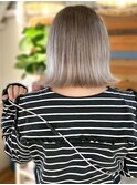 20代30代大人可愛い艶感ハイトーングレージュ