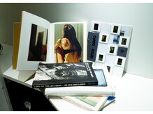 【店内にある写真集】