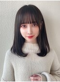 透明感暗髪小顔ぱっつん前髪顔まわりカットミディアムレイヤー