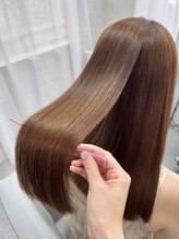 ランプシー(Lampsi) 【うねり・広がり解消】サラ艶ストレート