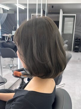 アルドーレフィエロ シンサイバシ(Ardore fiero shinsaibashi) オリーブグレージュ/ブリーチなしカラー【小山田繭】20代30代