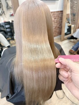 クラウド ナイン(Cloud 9) ダメージケアのホワイトベージュカラー