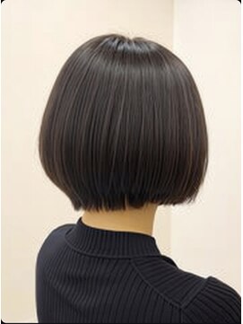 ドアーズ(Door's) 30代40代ショート白髪染めグレイカラーボブ艶栄名駅伏見丸の内