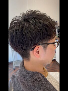 エイチピーラヴクラフト(H. P. Lovecraft) 刈り上げ