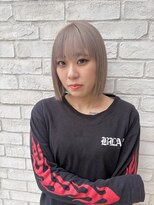 プリーク(preak)&nbsp;淡色ミルクティーベージュ×コンパクト切りっぱなしボブ