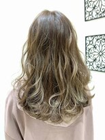 アフロディーテ(Aphrodite)&nbsp;ハイライトたっぷり透明感ベージュ系カラー