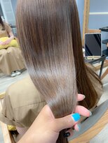 アンフィシュピトロワ(AnFye spi tlow)&nbsp;［AnFye］サラツヤに美しくベージュカラー