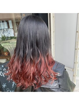 ウルム 蕨西口(ULUM) 【落合優香】グラデーション×レッド