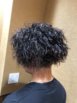 ヒロギンザバーバーショップ 大宮店(HIRO GINZA BARBER SHOP) ツイストスパイラル　メンズパーマ　スキンフェード　大宮