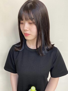 トップヘアー スパアンドリラクゼーション 安城(spa&relaxation) インナーカラーグレー パッツンロング