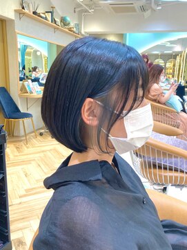 ロンドプランタン 恵比寿(Lond Printemps) インナーカラーネイビーグレージュカラーワンレンボブ