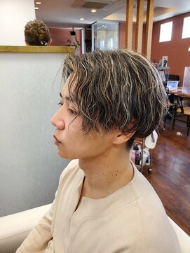 アムズヘアーファム メンズエモヘアスタイル