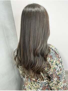 リーオオサカ(Lee Osaka) 【Lee大阪店】ナチュラル×オリーブベージュ/新出奈津樹