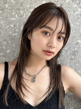 サンク 原宿 表参道(cinq) インナーカラーベージュ前髪インナーカラーイヤリングカラー原宿