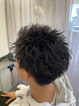 エクファフォーメン(EX-FA FOR MEN) ウルフ/アッシュブラック/カルマパーマ/ベリーショート/瀬田