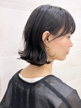 ピークアブー 銀座中央通り(PEEK-A-BOO) 切りっぱなしボブデジタルパーマ顔周り似合わせイメチェンカット