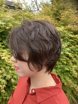 ユニ (UNI) ショート×パーマ