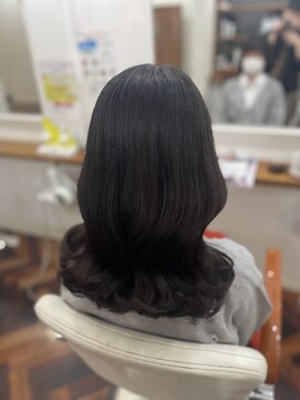 ヘアーアンドメイクアップモパ 艶髪