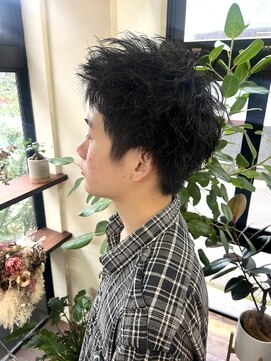 ツタ(tuta) スパイキーショート